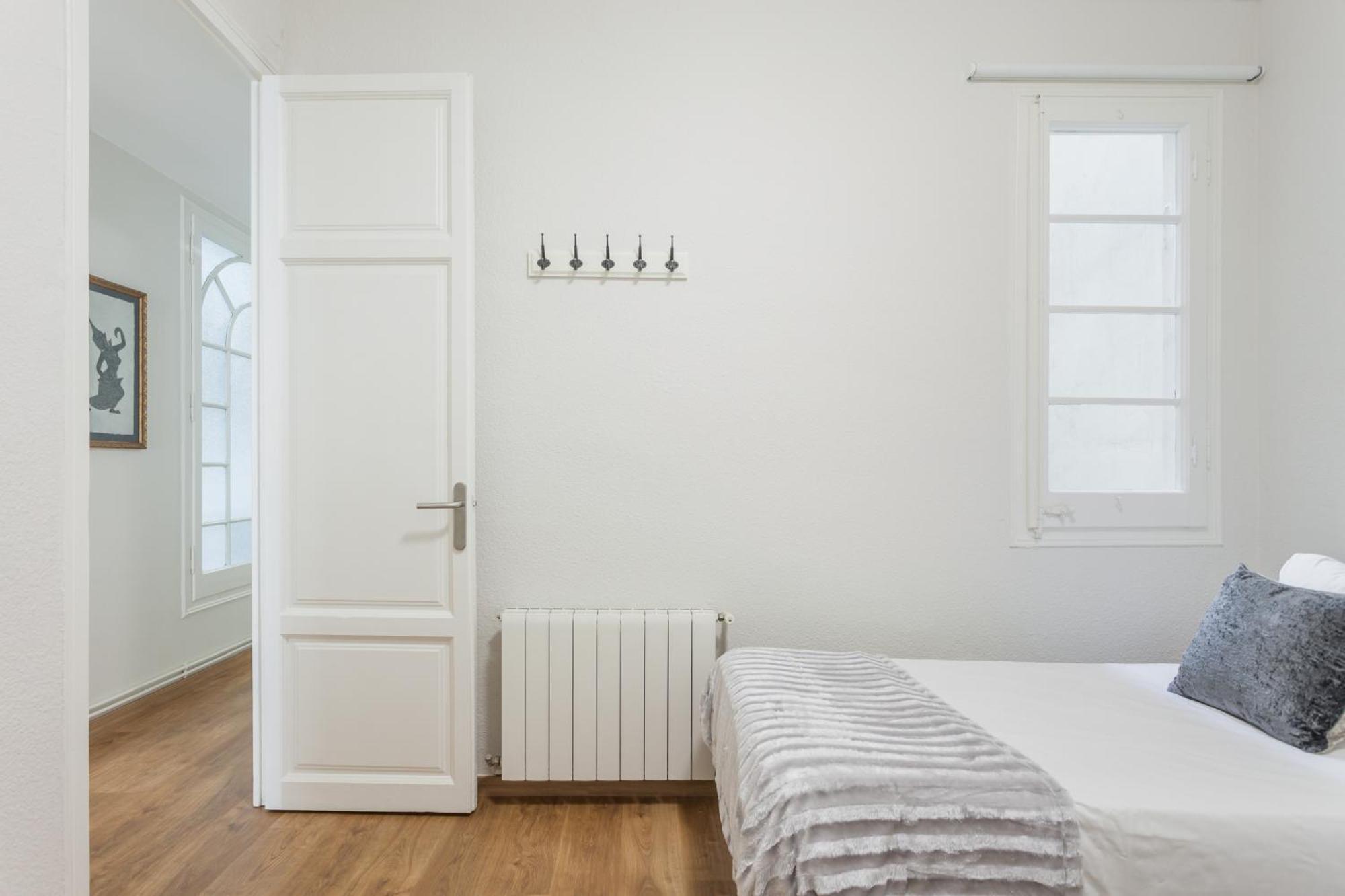 Art House Fira Apartments Barcelona Ngoại thất bức ảnh