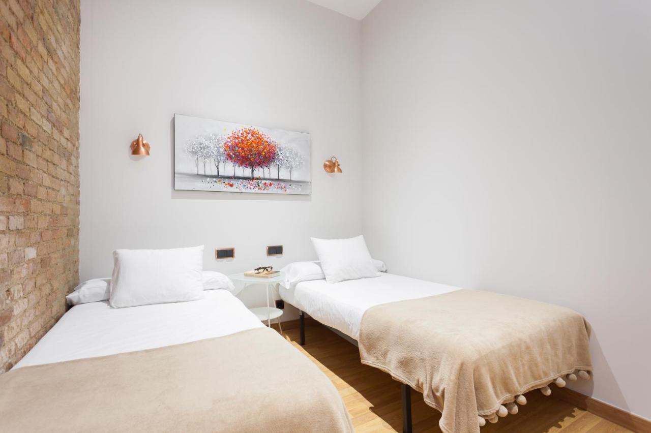 Art House Fira Apartments Barcelona Ngoại thất bức ảnh