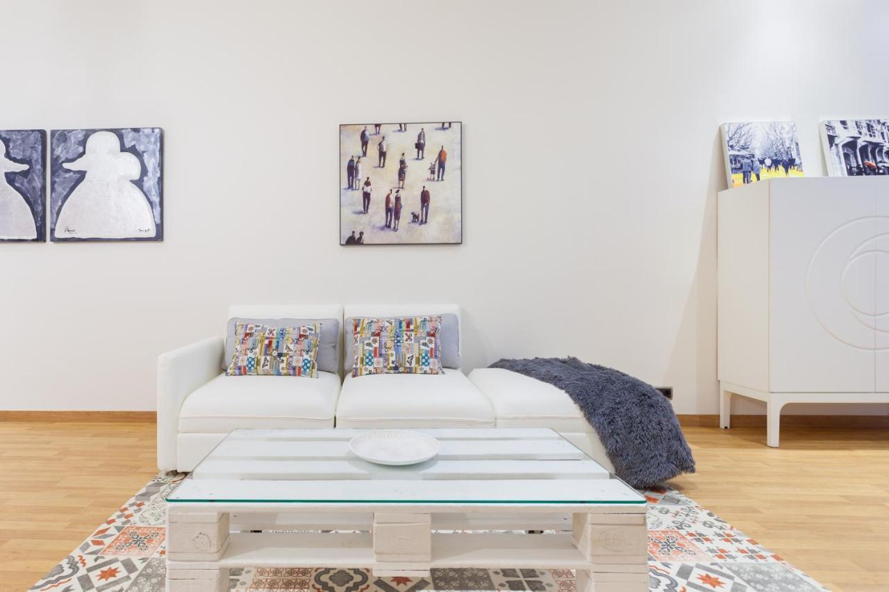 Art House Fira Apartments Barcelona Ngoại thất bức ảnh