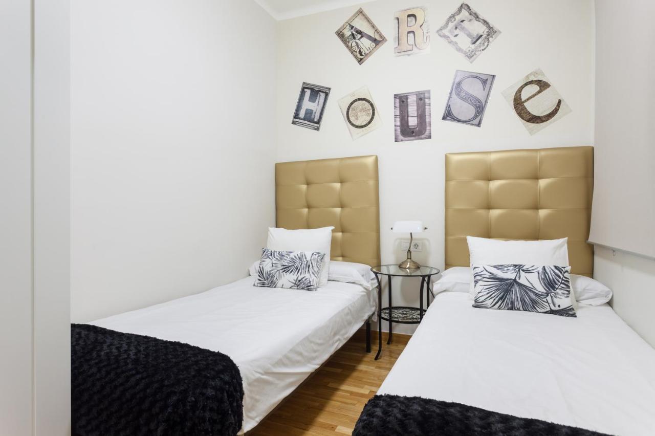 Art House Fira Apartments Barcelona Ngoại thất bức ảnh